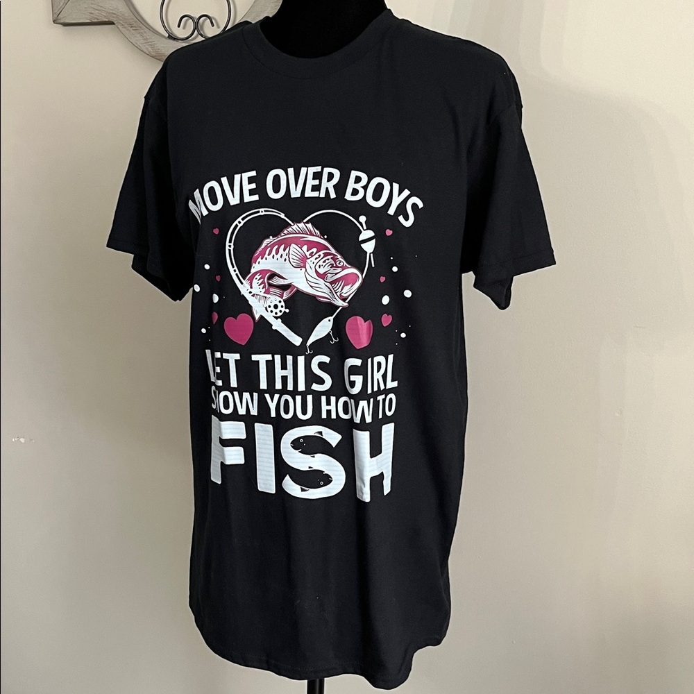 Gildan Black Fish-Themed T-Shirt with Pink Accents Size MEDIUM
